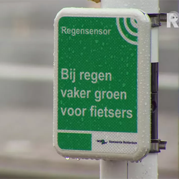 Cyclist Get A Green Light Faster When It Rains