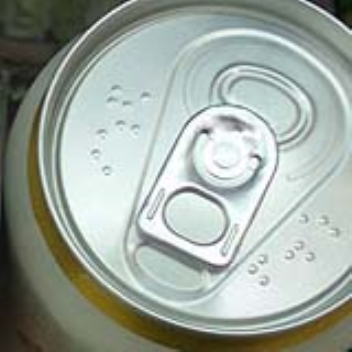 Beer cans with braille labels