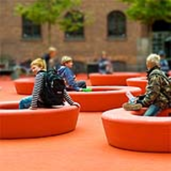 Portable circular chair