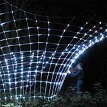 LED net to visualise the resonance frequencies inherent in the natural environment