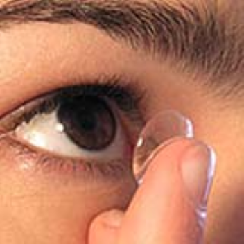 Contact lenses that can help cure chemical burns