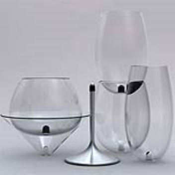 Different wine glasses that have same stem but different glass portions