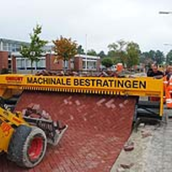 Brick printer lays roads like a carpet